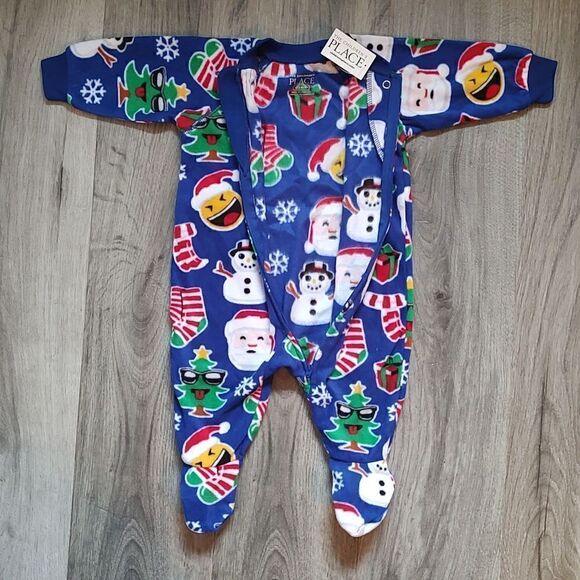 New The Children's Place 0-3 Months Christmas Fleece‎ Footed One Piece Pajama - Picture 3 of 7